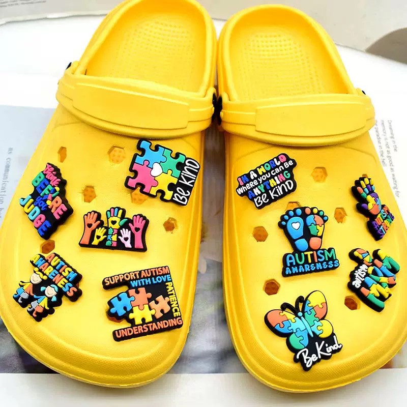 16-100pcs Be Kind Autism Shoe  - Women Shoes Kinds recension och pris
