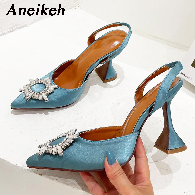 Aneikeh Brand Women Silk High  - Women Shoes Zara recension och pris