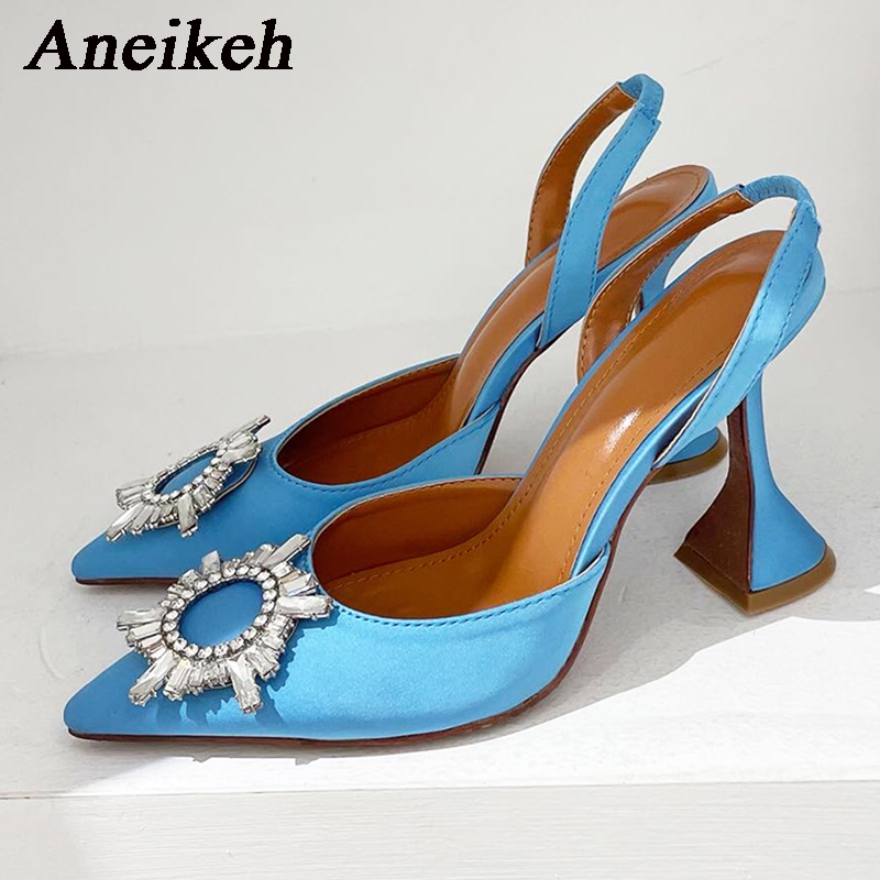Aneikeh Brand Women Silk High  - Women Shoes Zara recension och pris